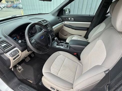 Used 2018 Ford Explorer 4WD image 16