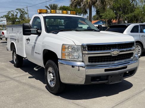 Used 2008 Chevrolet Silverado 2500 W/T image 2