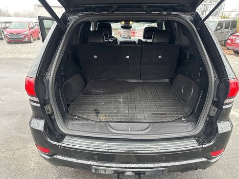 Used 2017 Jeep Grand Cherokee Altitude image 14