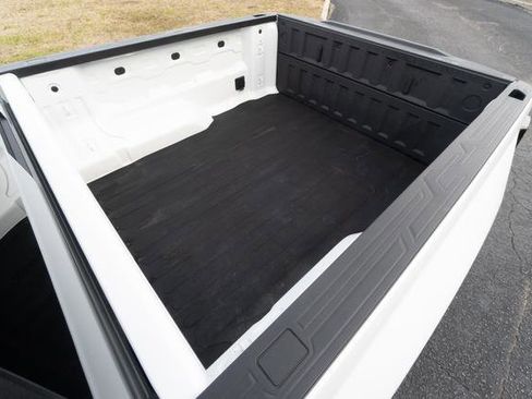 Used 2024 Chevrolet Colorado Z71 w/ Z71 Convenience Package 2 image 32