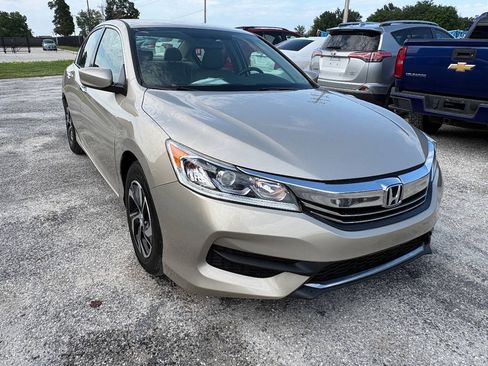 Used 2017 Honda Accord LX image 14