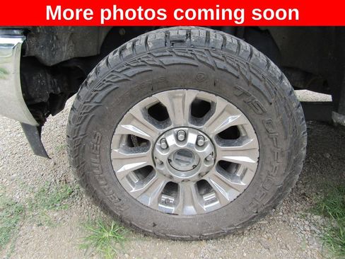 Used 2018 Ford F250 XLT w/ XLT Premium Package AWD/4WD image 9