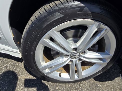 Used 2015 Volkswagen Passat 3.6 SEL Premium FWD image 28