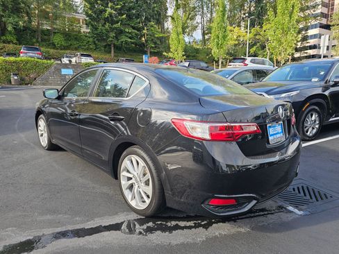 Used 2017 Acura ILX FWD image 5
