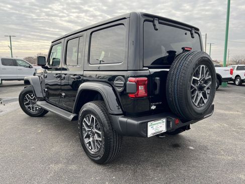 New 2026 Jeep Wrangler Sahara image 10