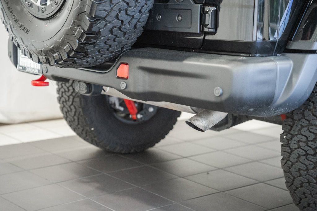 Used 2024 Jeep Wrangler Unlimited Rubicon AWD/4WD image 7