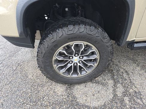 Used 2022 Chevrolet Colorado ZR2 AWD/4WD image 13