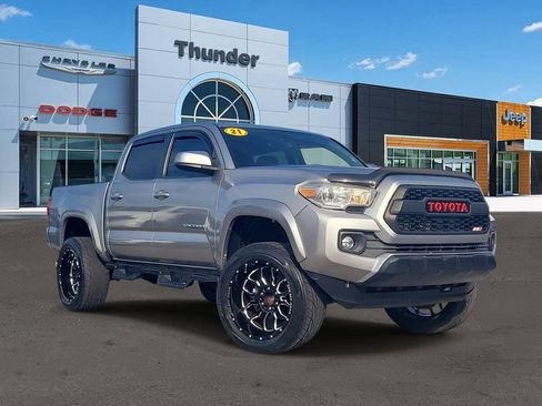 Used 2021 Toyota Tacoma SR5 RWD image 1