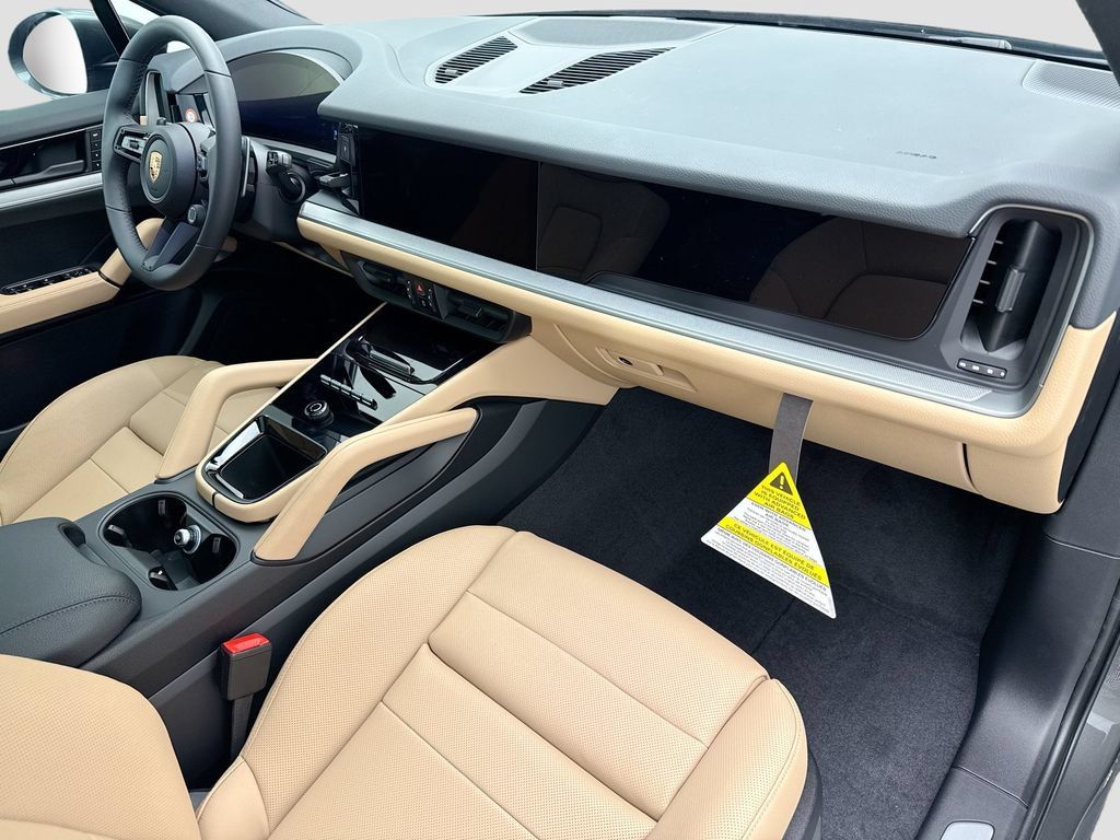 Used 2026 Porsche Cayenne AWD/4WD image 20