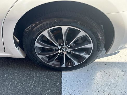 Used 2018 Toyota Avalon XLE Premium image 14