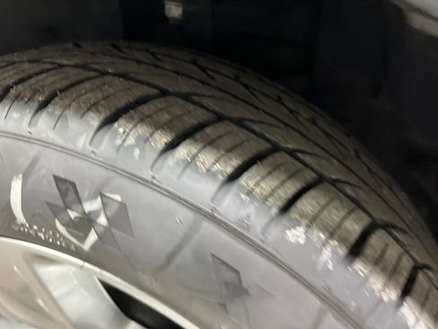 Used 2022 Dodge Challenger SXT image 35