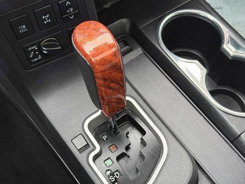 Used 2019 Toyota Sequoia Platinum image 29