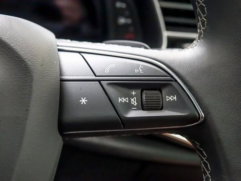 Used 2023 Audi Q8 Premium w/ Convenience Package image 17