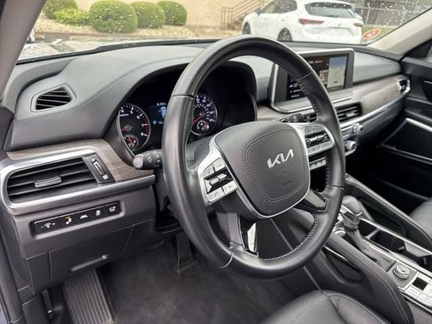 Used 2022 Kia Telluride EX w/ EX Premium Package FWD image 21
