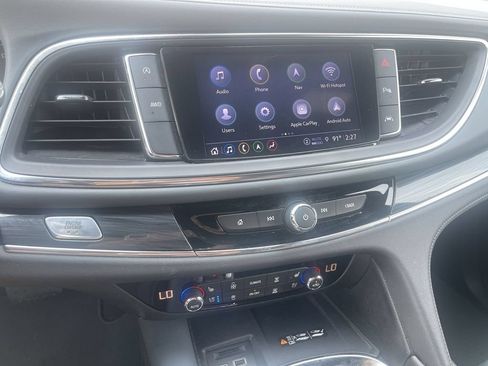 Used 2024 Buick Enclave Premium AWD/4WD image 27