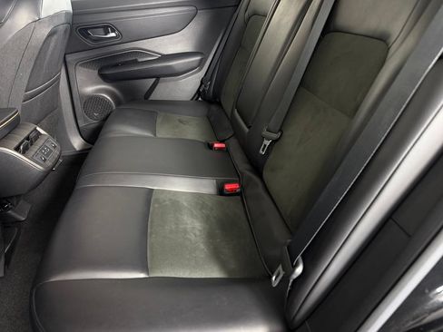Used 2023 Nissan Ariya FWD image 20