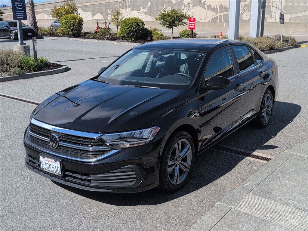 Used 2023 Volkswagen Jetta SE w/ Panoramic Sunroof Package FWD image 1