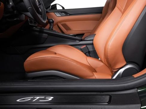 Used 2026 Porsche 911 GT3 RWD image 17