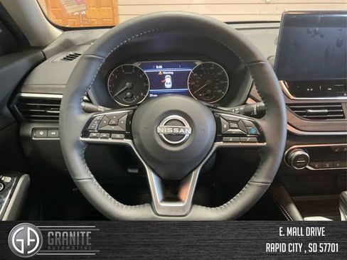 New 2025 Nissan Altima 2.5 SL AWD/4WD image 16