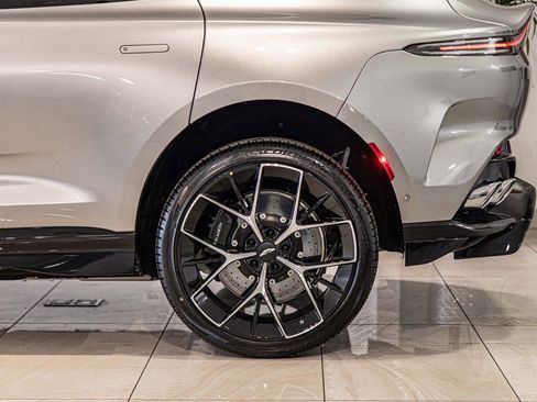 New 2026 Aston Martin DBX 707 image 7