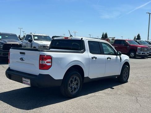 Certified 2024 Ford Maverick XLT FWD image 3