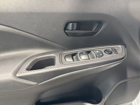 Used 2024 Nissan Versa S FWD image 27