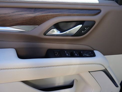 Used 2021 GMC Yukon Denali w/ Denali Premium Package image 31