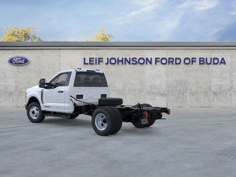New 2025 Ford F350 XL w/ XL Chrome Package image 4
