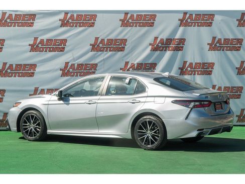 Used 2024 Toyota Camry SE FWD image 19