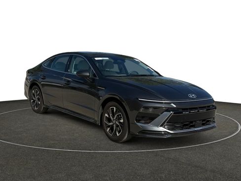 Certified 2025 Hyundai Sonata SEL FWD image 9