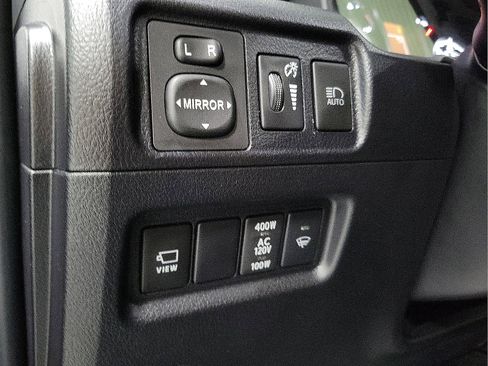 Certified 2024 Toyota 4Runner TRD Off-Road Premium image 14