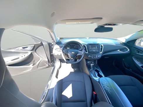 Used 2016 Chevrolet Malibu LT FWD image 29