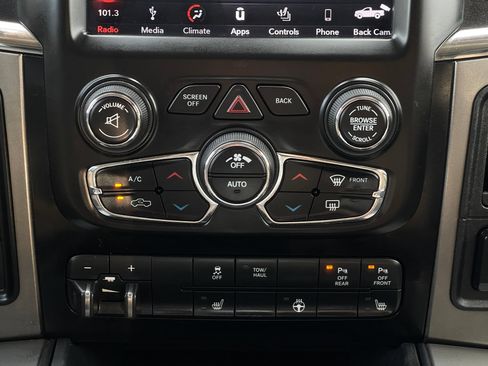 Used 2018 RAM 2500 Big Horn w/ Sport Appearance Group AWD/4WD image 22