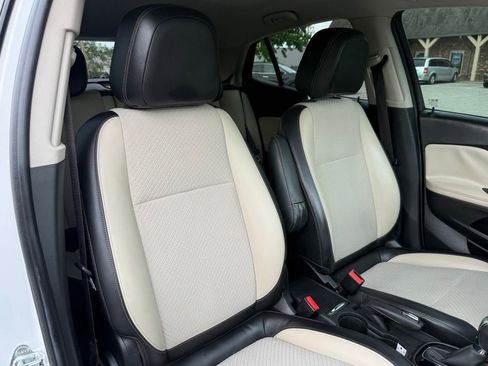 Used 2018 Buick Encore Preferred FWD image 21