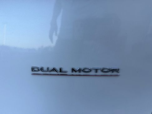 Used 2022 Tesla Model Y Performance image 24