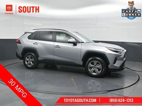 Used 2025 Toyota RAV4 XLE image 1