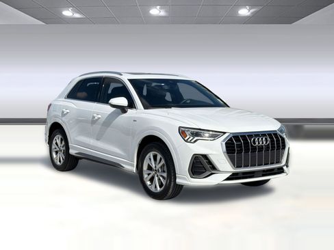 Certified 2024 Audi Q3 2.0T Premium Plus w/ Premium Plus Package AWD/4WD image 7