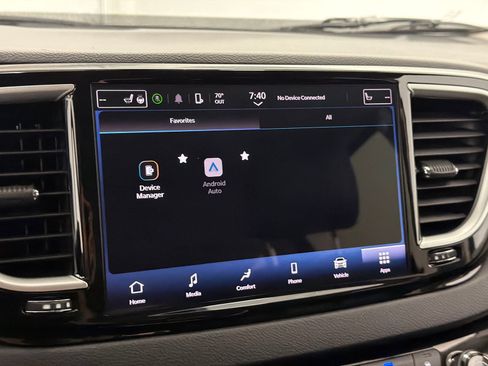 Used 2024 Chrysler Pacifica Touring-L FWD image 27