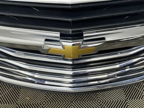 Used 2022 Chevrolet Malibu Premier image 9