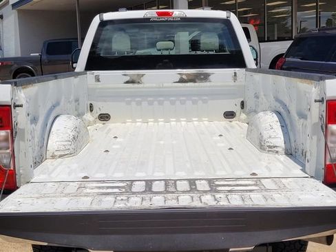 Used 2022 Ford F250 XL w/ Power Equipment Group AWD/4WD image 9
