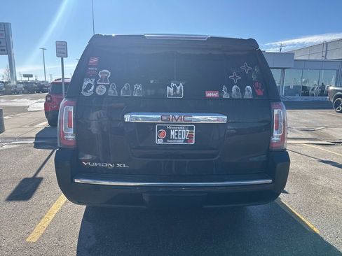 Used 2019 GMC Yukon XL Denali image 7