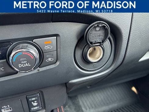 Used 2022 Nissan Frontier PRO-4X AWD/4WD image 27