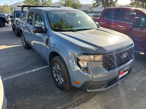 Used 2025 Ford Maverick XLT FWD image 3