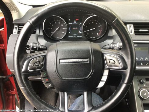 Used 2018 Land Rover Range Rover Evoque SE image 8