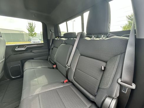 New 2025 GMC Sierra 2500 SLE w/ SLE Value Package; image 25