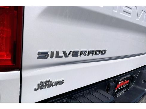 Used 2024 Chevrolet Silverado 1500 LT Trail Boss w/ LT Trail Boss Premium Package AWD/4WD image 33