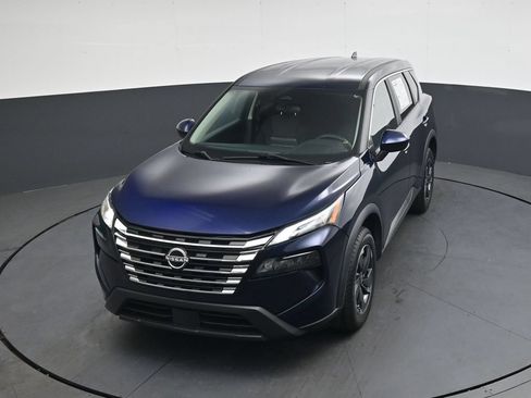 Used 2024 Nissan Rogue SV AWD/4WD image 40
