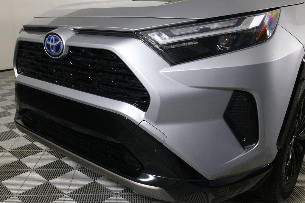 Used 2022 Toyota RAV4 SE AWD/4WD image 31