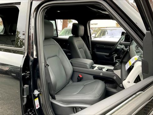 New 2026 Land Rover Defender 110 S image 31