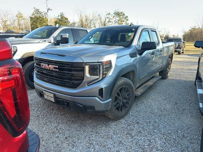 Used 2023 GMC Sierra 1500 Pro w/ Graphite Edition
